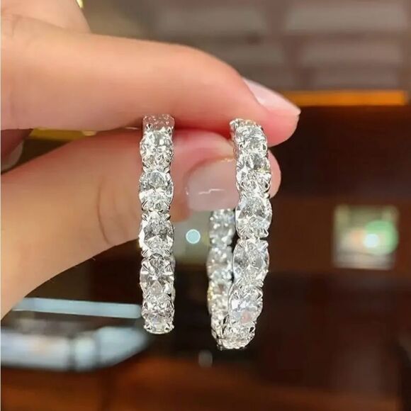 🌺 NEW sparkling CZ hoop earrings 🌺 - Picture 2 of 5